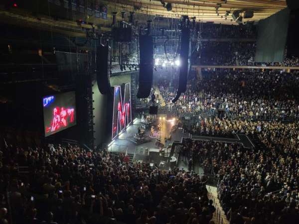 Madison Square Garden, block: 223, row: 1, seat: 10