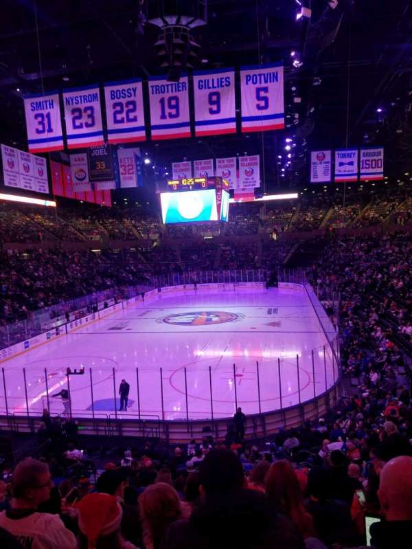 Nassau Veterans Memorial Coliseum, block: 109, row: 10, seat: 1