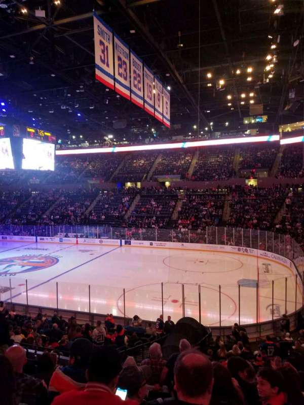 Nassau Veterans Memorial Coliseum, block: 114, row: 10, seat: 1