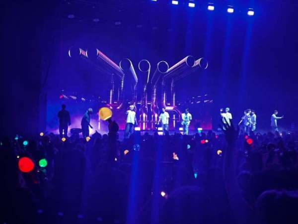 Rosemont Theatre, block: 112, row: R, seat: 2