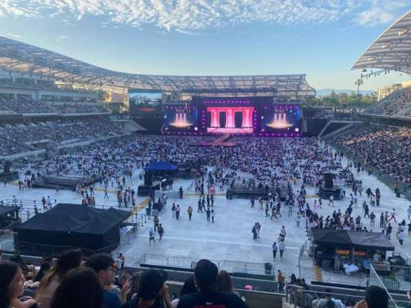 BMO Stadium, block: 221, row: J, seat: 5