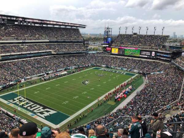 Lincoln Financial Field, block: 218, row: 14, seat: 6