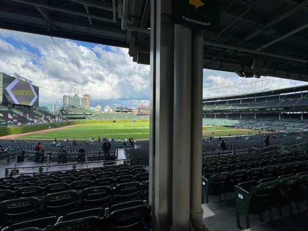 Wrigley Field, block: 206, row: 8, seat: 16